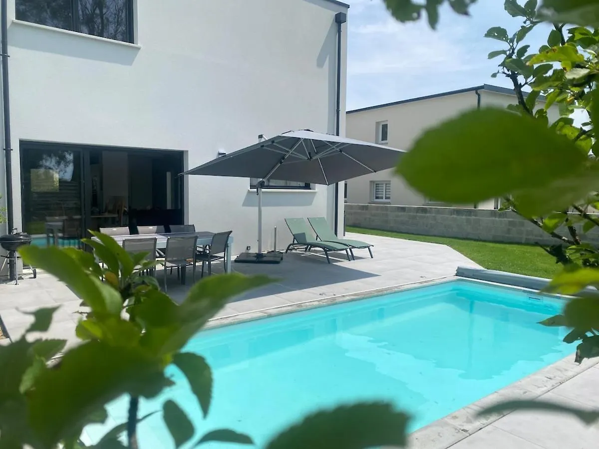 Maison Avec Piscine Chauffee Brest 0*,  Francia